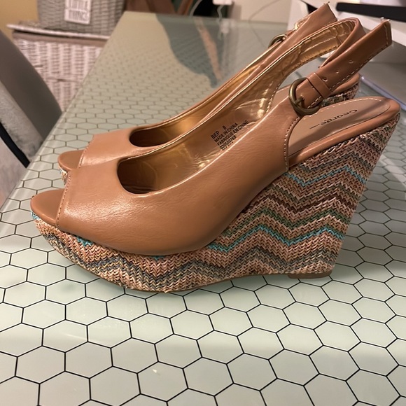 George Wedge Heels - Picture 2 of 3